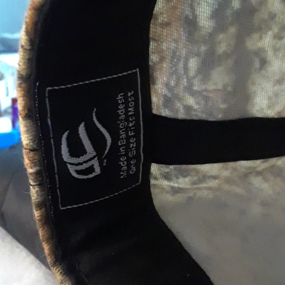 Host Pick🥳💯New camo hat - Picture 5 of 5